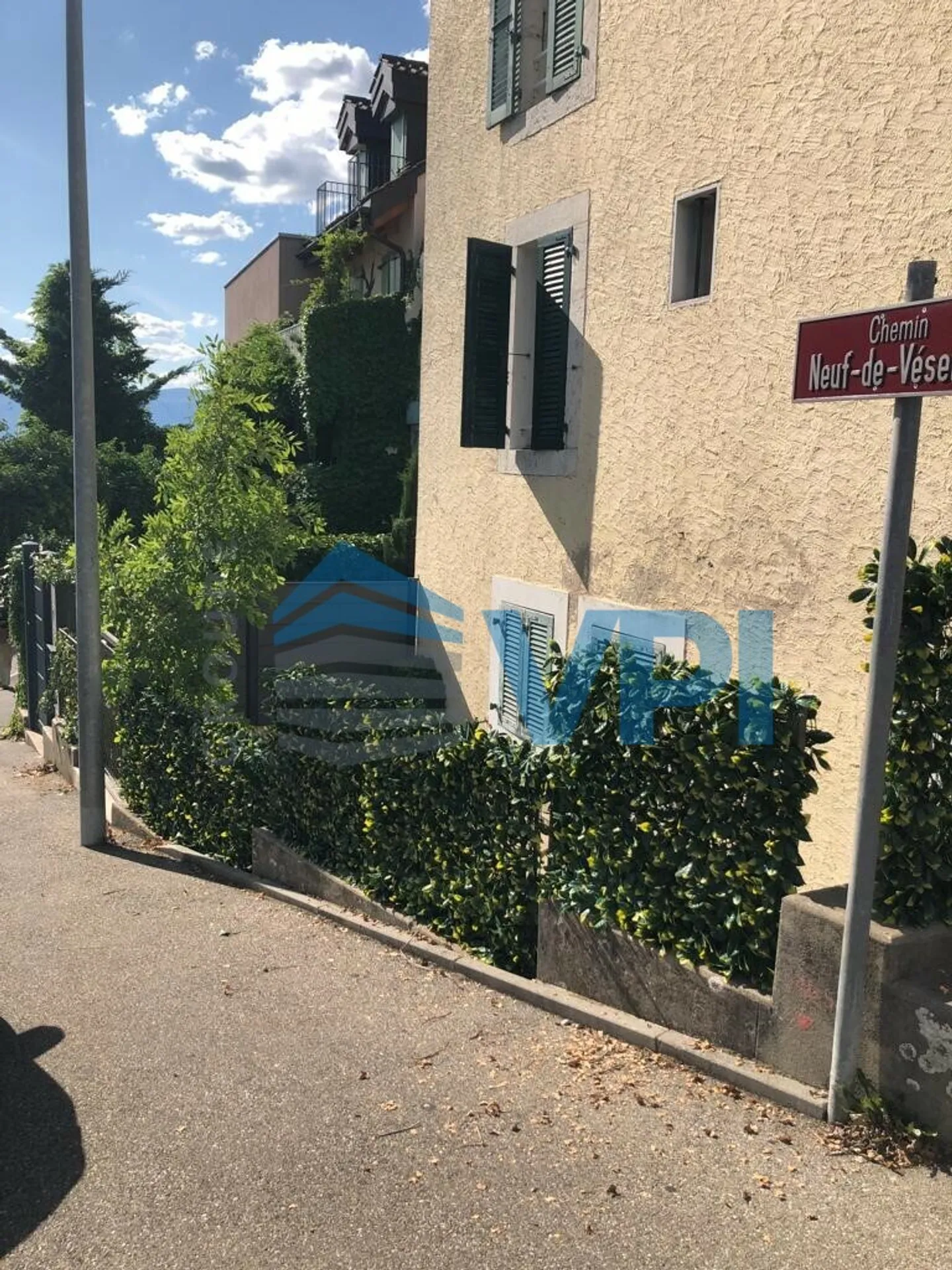 Studio in the center of Vésenaz - Photo 2 of 5