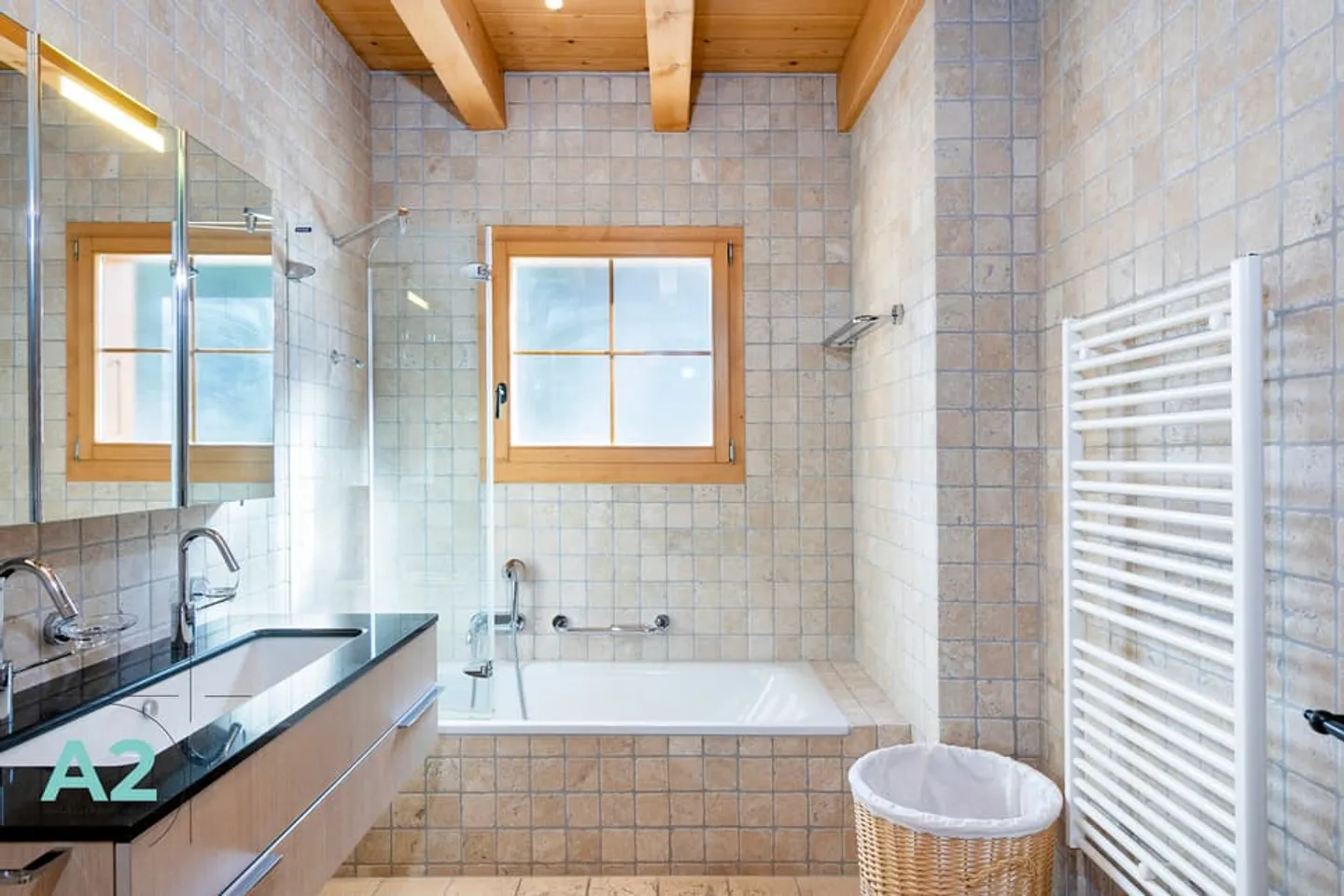 Chalet con Vista mozzafiato sulla Valle e le Alpi - Foto 11 di 13