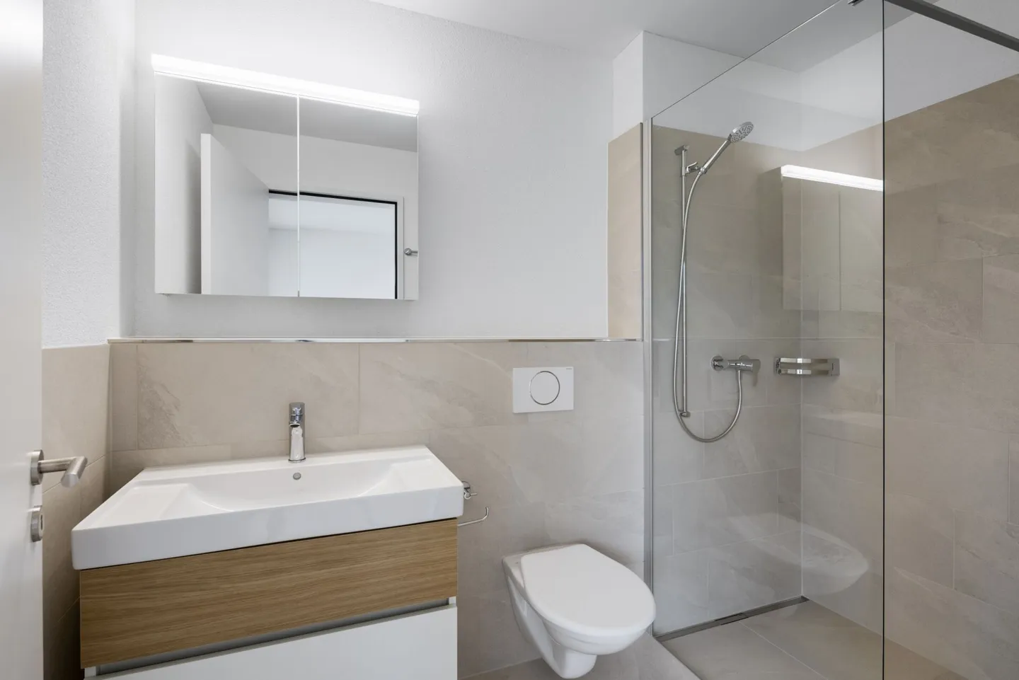 FIRST RENTAL - ZentrumSeon² - Photo 15 of 21