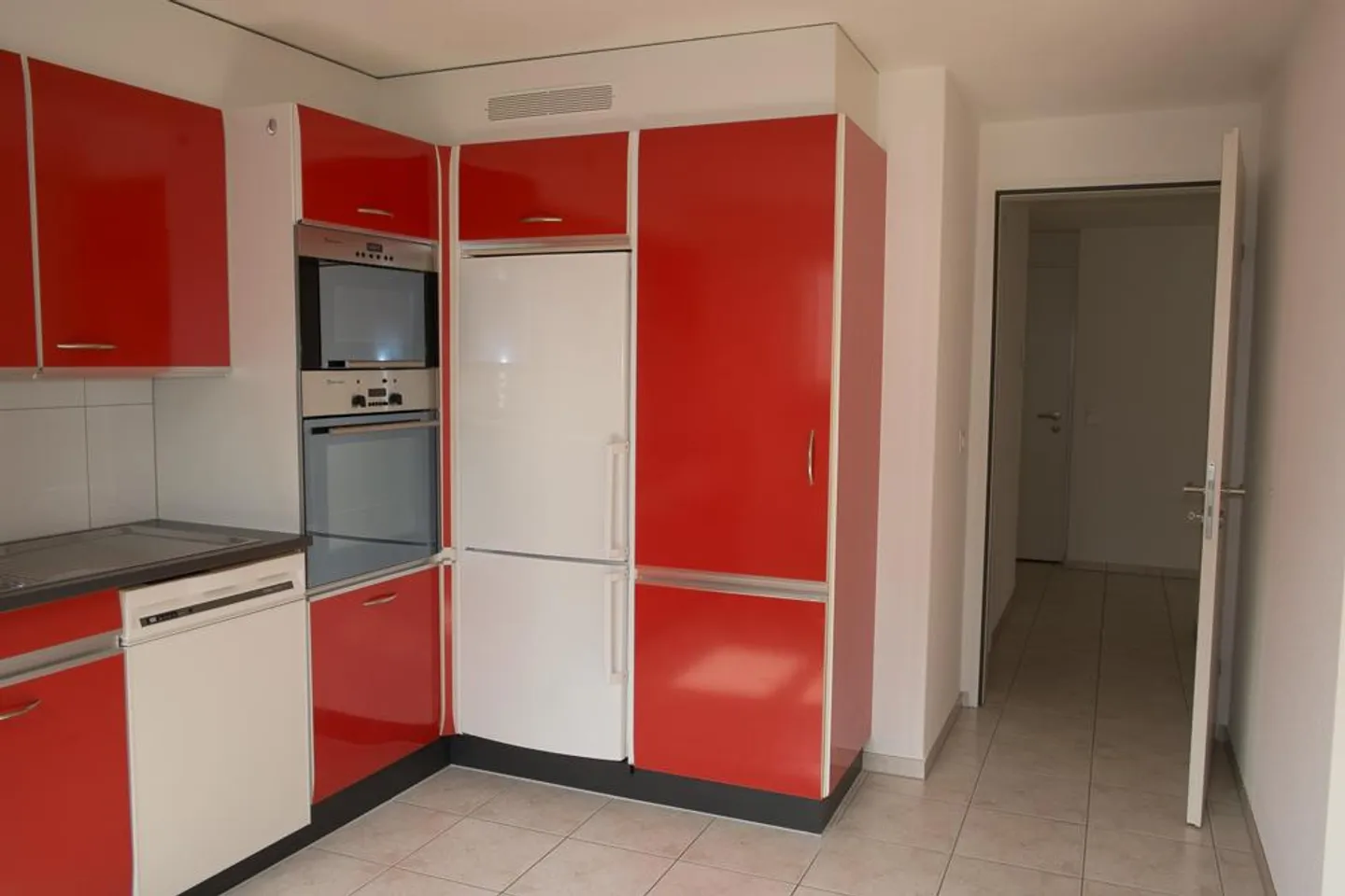 3.5-room apartment on the 2nd floor - Photo 4 of 11