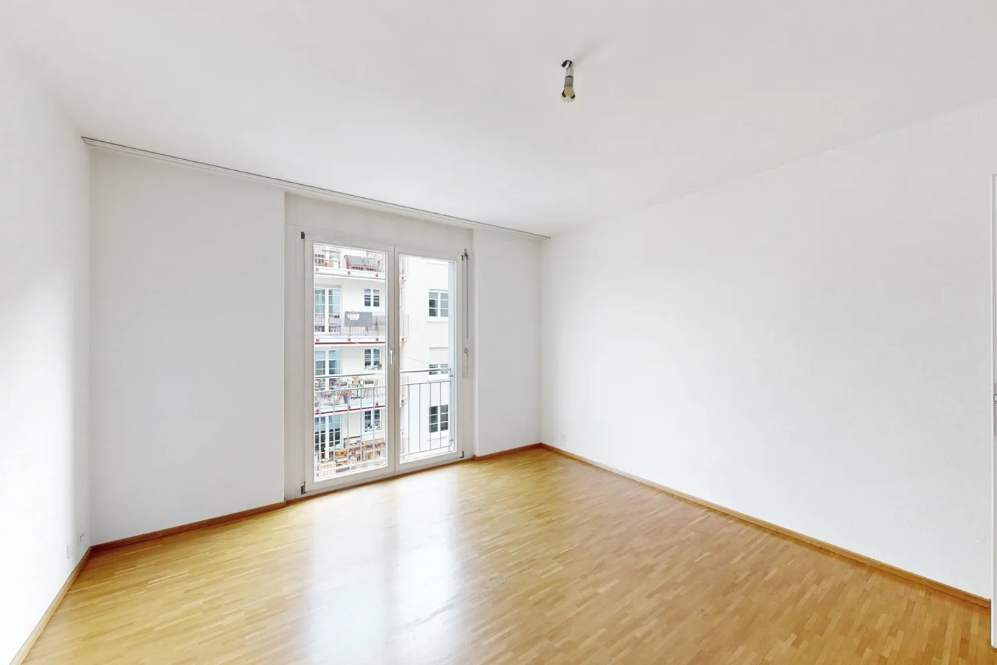 Apartment for rent - Photo 7 of 8