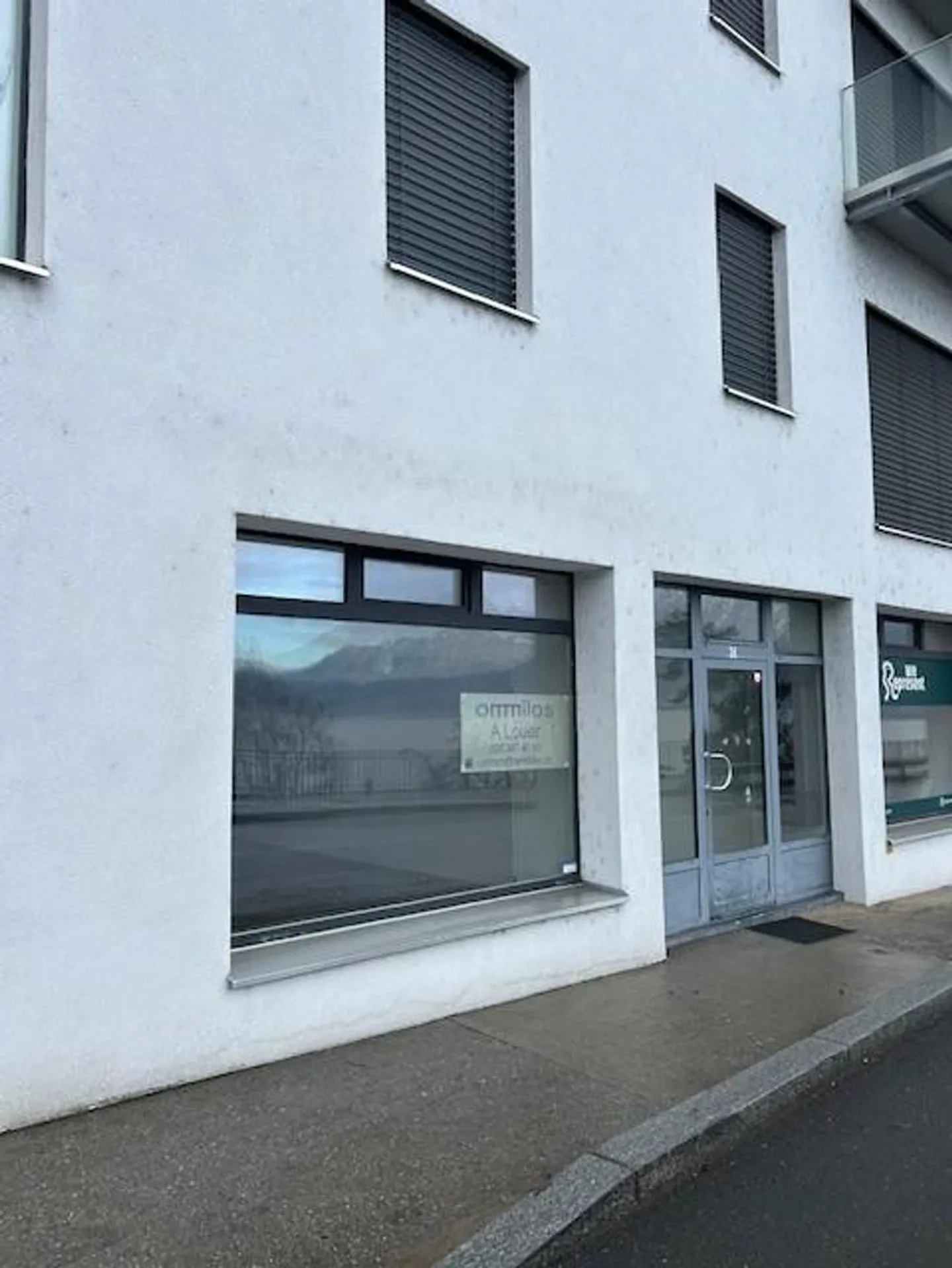 Espace Commercial avec Vitrine - Photo 4 sur 4