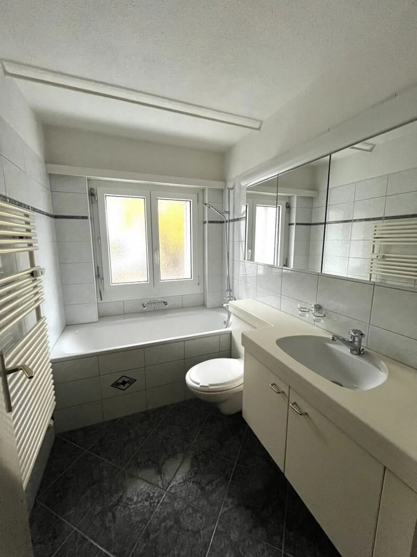 Charming and cozy 4.5-room apartment - Photo 3 of 9