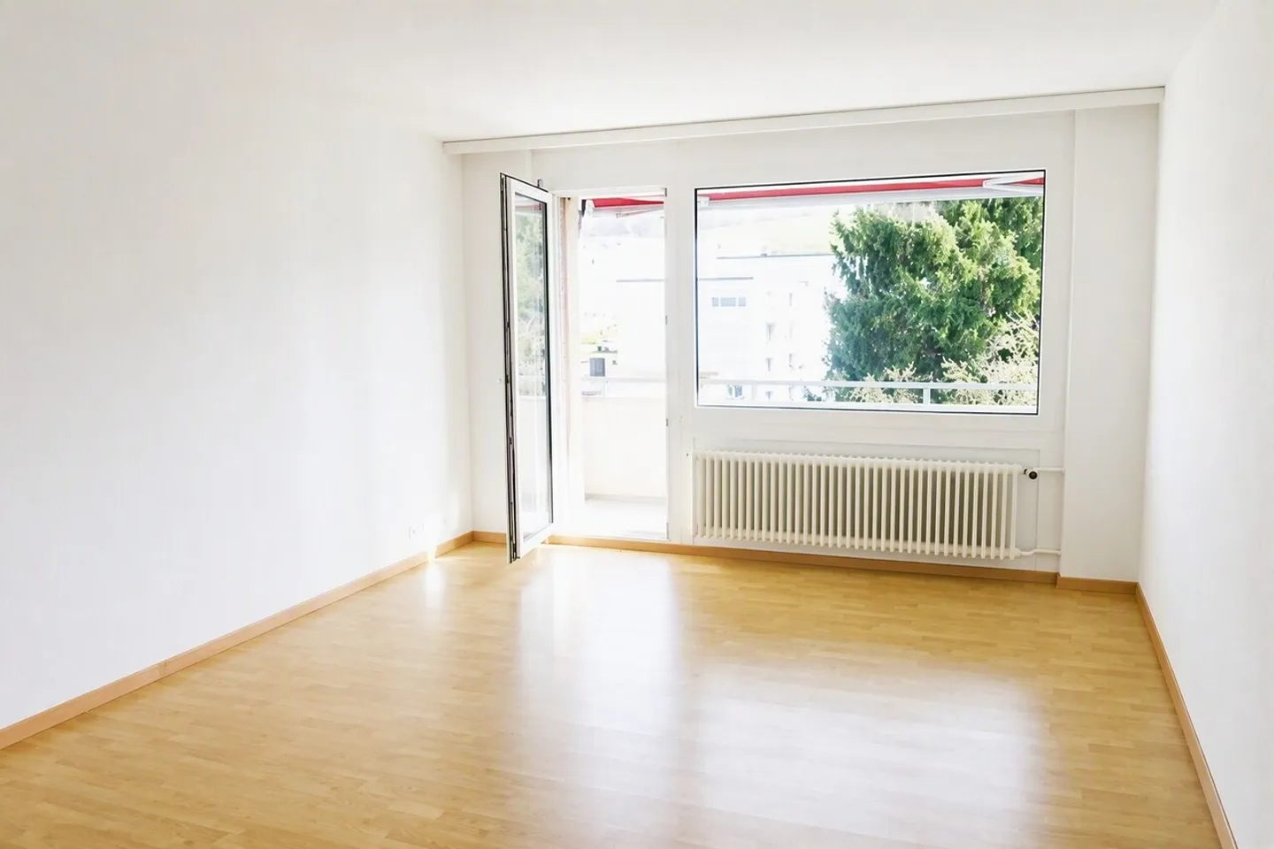 Apartment for rent - Photo 2 of 5