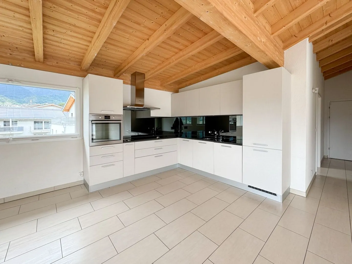 Charmant Appartement Attique - Photo 6 sur 13