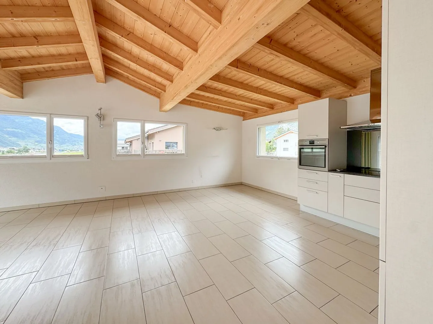 Charmant Appartement Attique - Photo 7 sur 13
