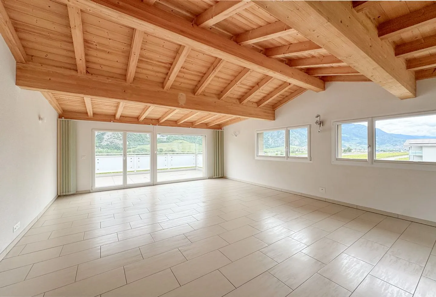 Charmant Appartement Attique - Photo 9 sur 13