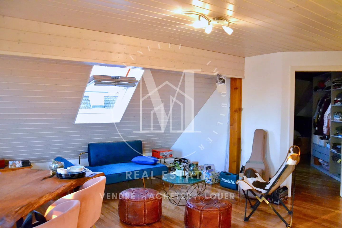 Top floor 2.5 rooms - Photo 3 of 5