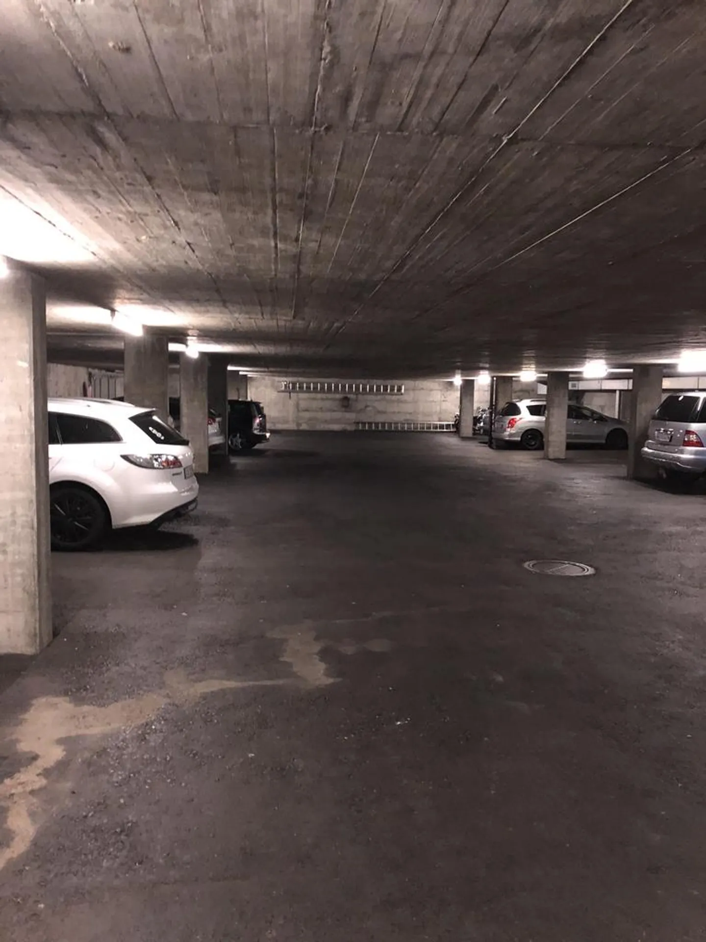 Parcheggio sotterraneo - Foto 2 di 2