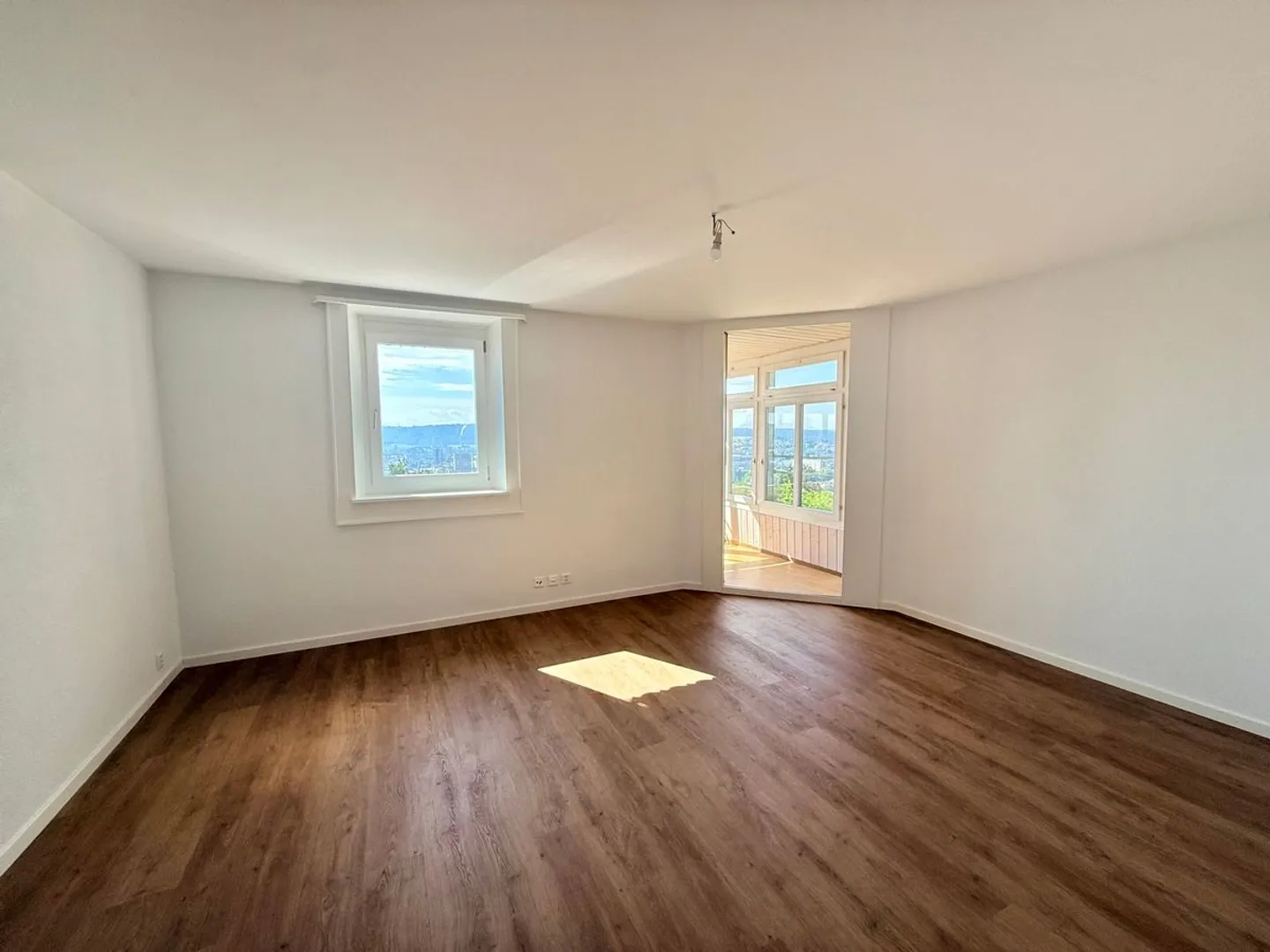 Magnifico appartamento 2.5 stanze completamente ristrutturato - ambiente moderno con vista - Foto 5 di 10