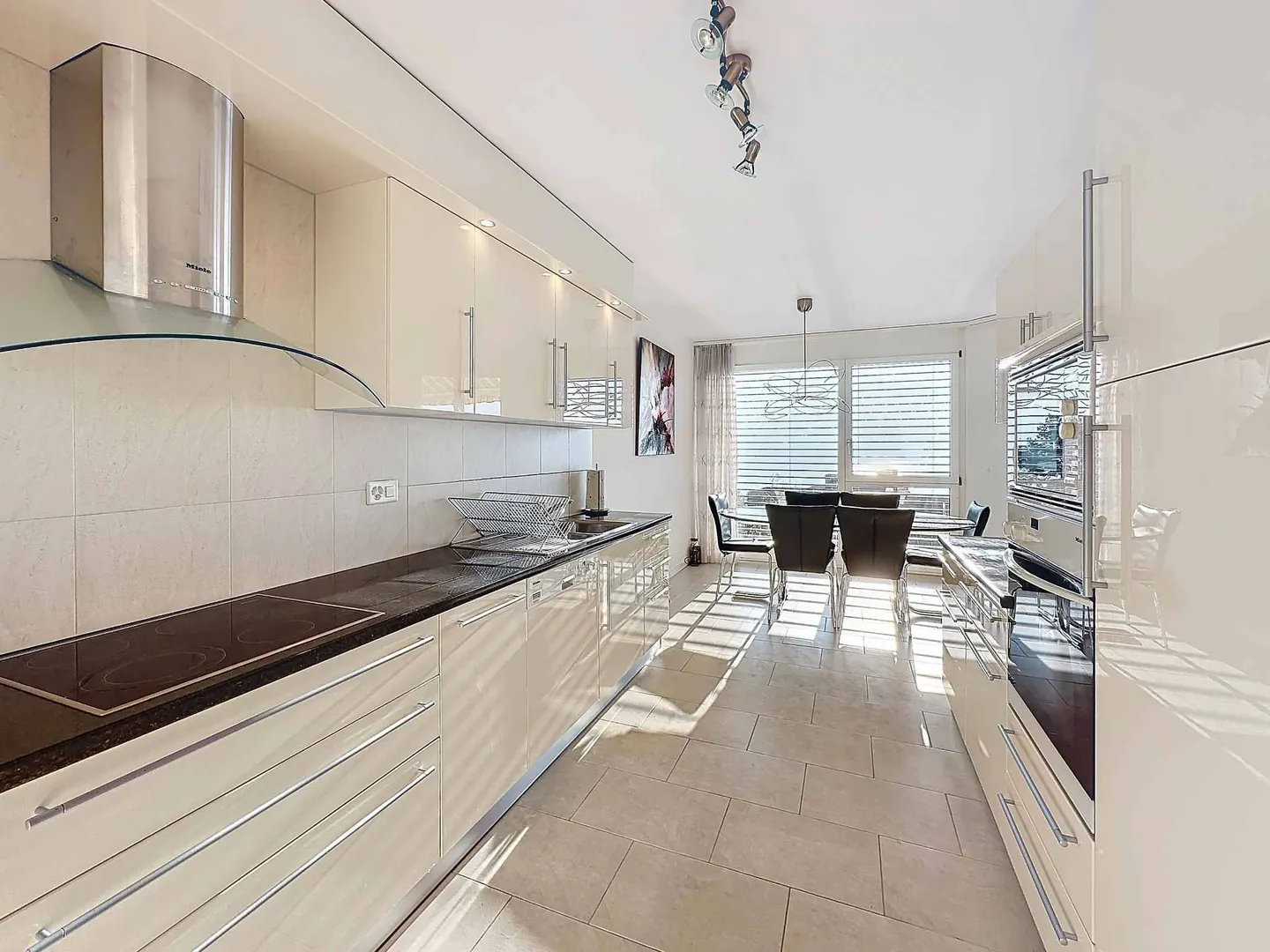 Appartamento Stupendo con Vista Lago - Foto 4 di 12