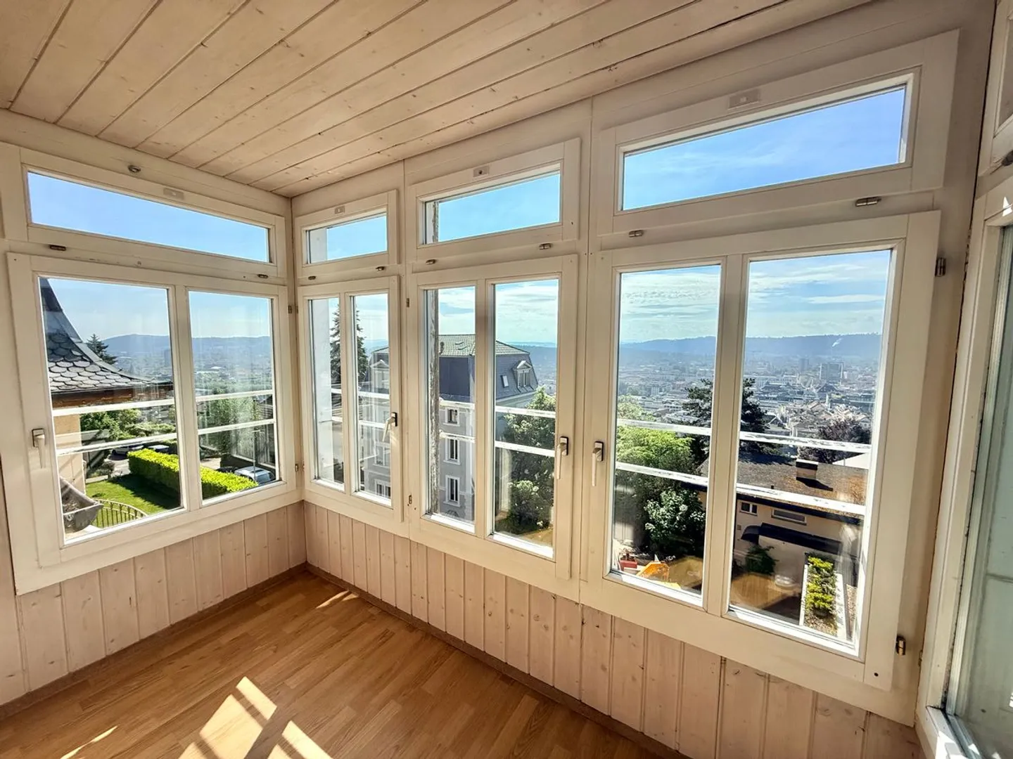 Magnifico appartamento 2.5 stanze completamente ristrutturato - ambiente moderno con vista - Foto 8 di 10
