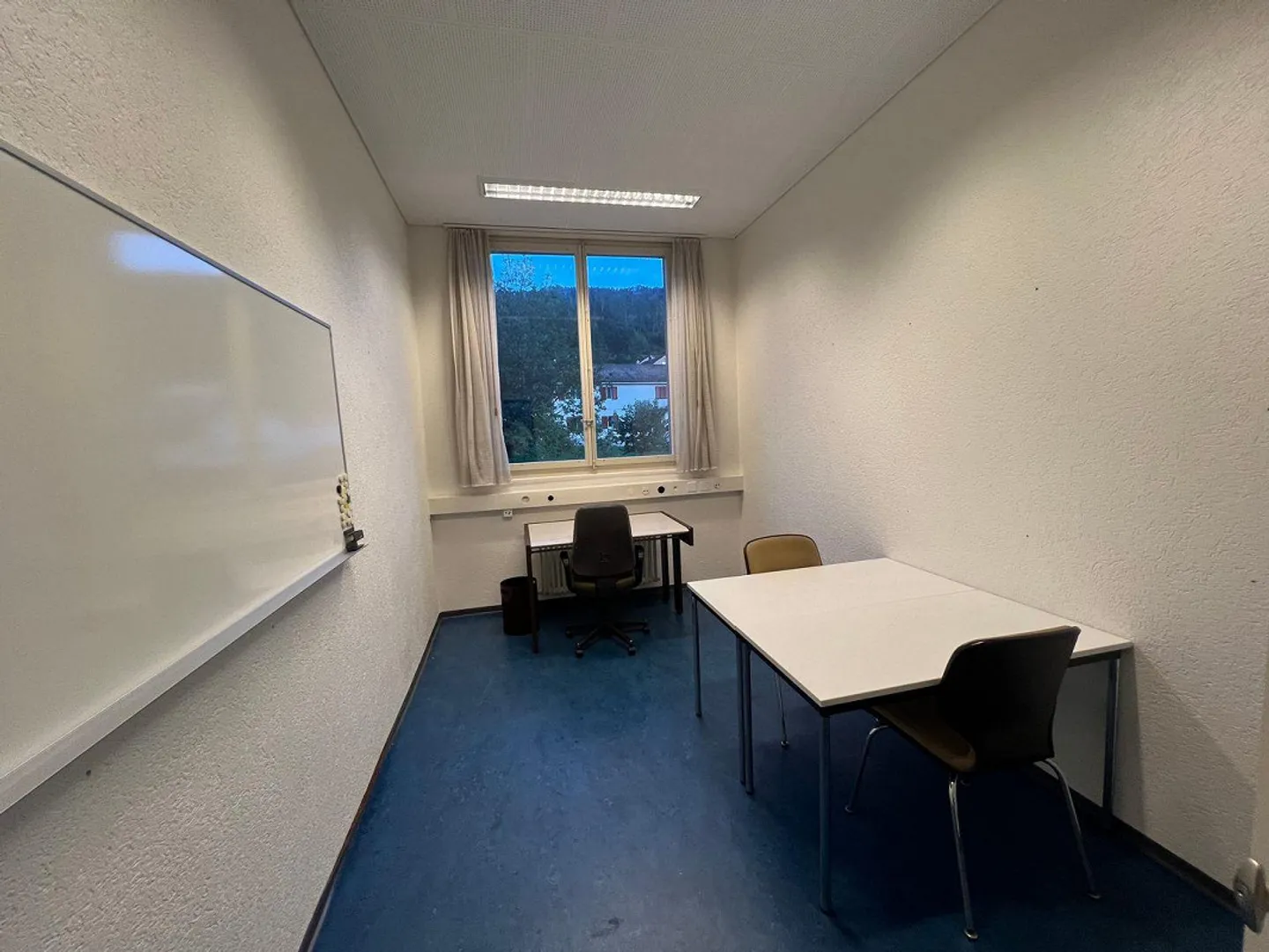 Espaces commerciaux, de stockage et de bureau abordables à partir de 30m2 à louer - Photo 5 sur 9