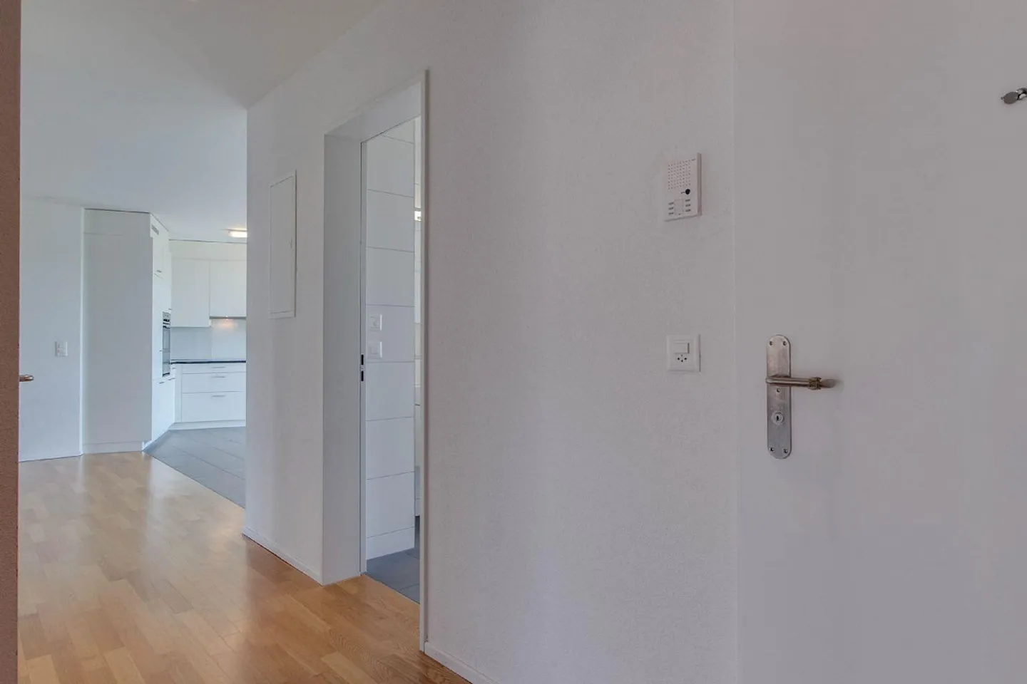 Appartement spacieux de 3,5 pièces dans la verdure - Photo 1 sur 6