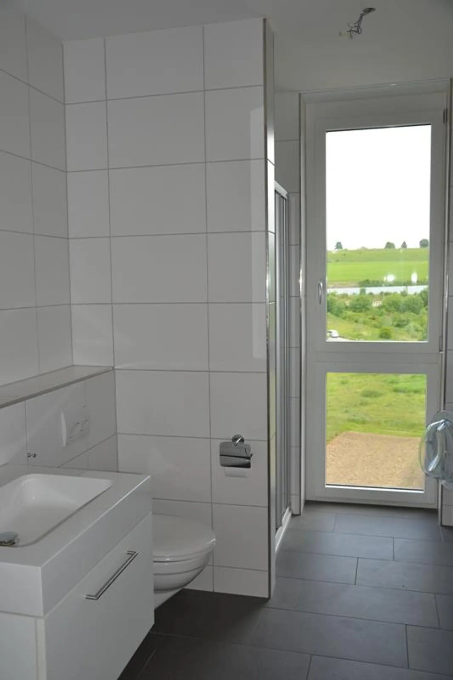 Appartement spacieux de 3,5 pièces dans la verdure - Photo 4 sur 6