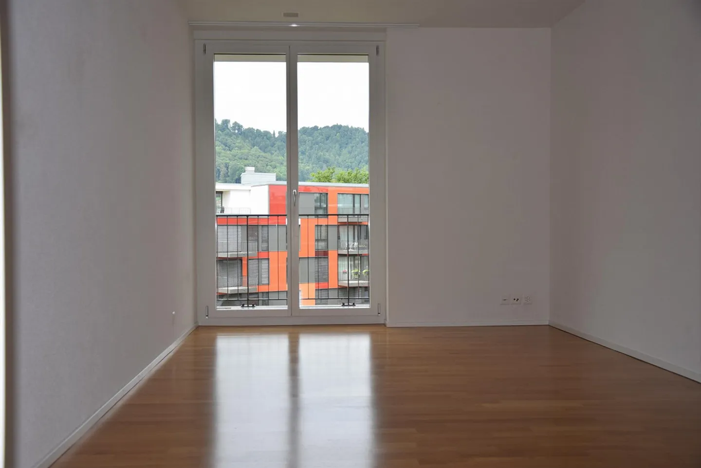 Appartement spacieux de 3,5 pièces dans la verdure - Photo 5 sur 6