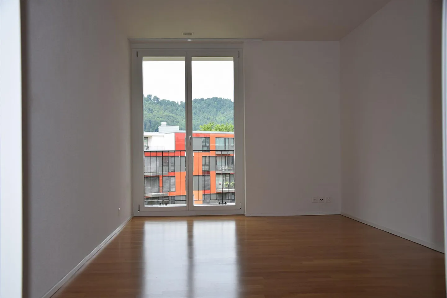 Appartement spacieux de 3,5 pièces dans la verdure - Photo 6 sur 6