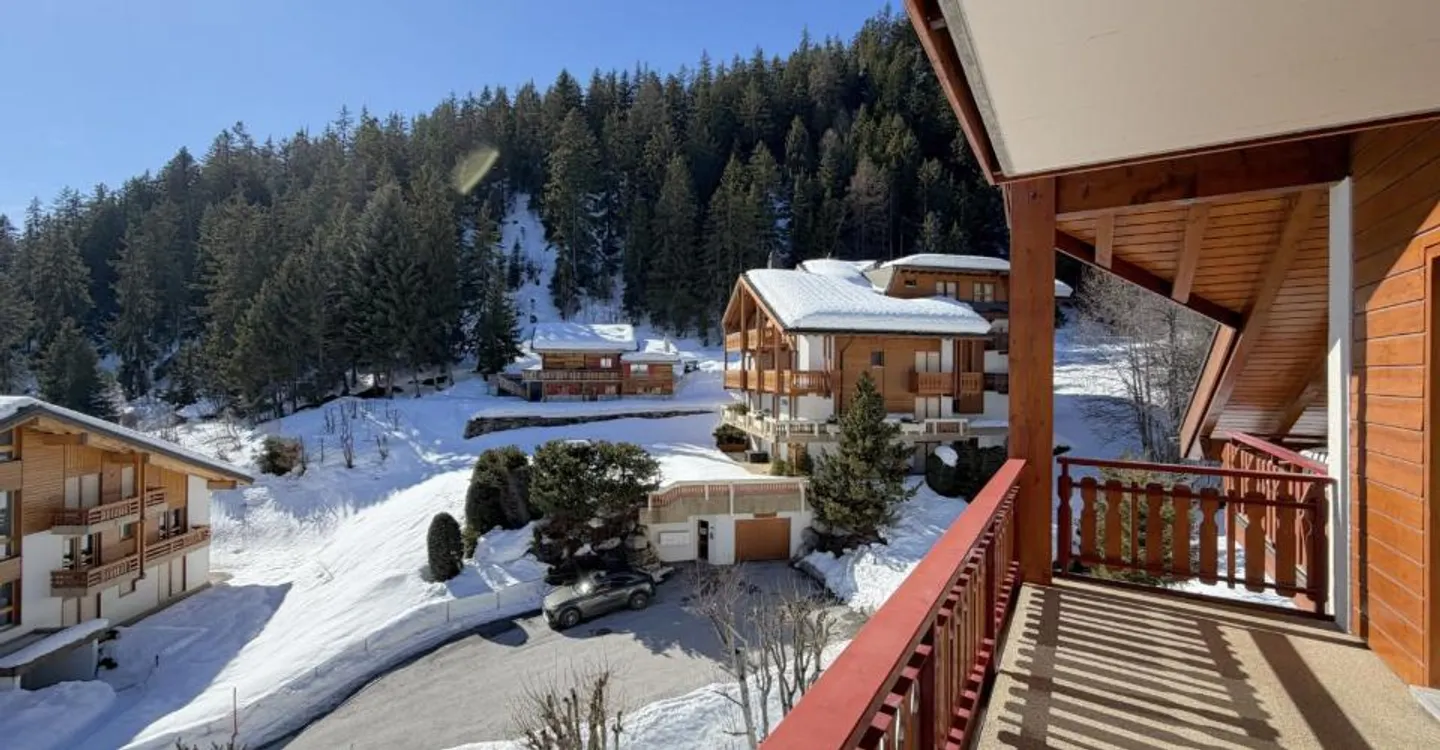 Appartement Charmant avec Vue Montagne - Photo 1 sur 13