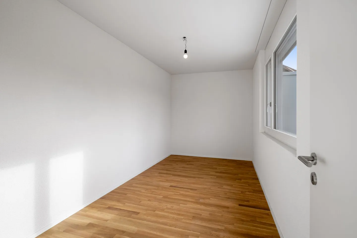 FIRST RENTAL - PENTHOUSE APARTMENT - CenterSeon² - Photo 13 of 25