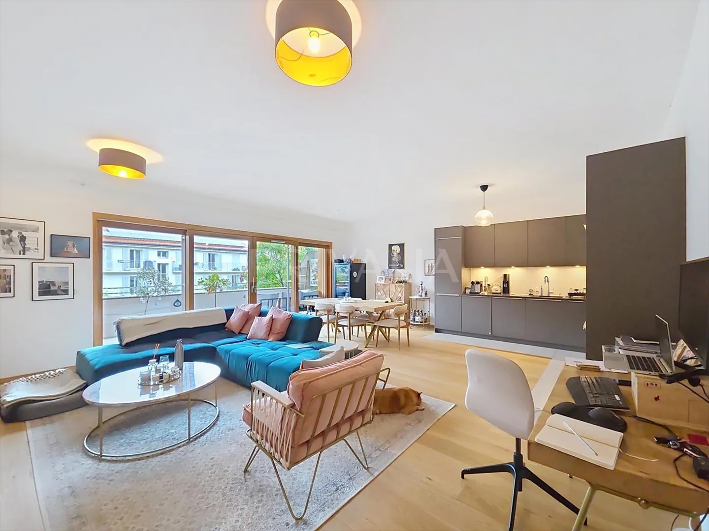 Bel appartement contemporain de 5 pièces à deux pas du lac - Photo 1 sur 11