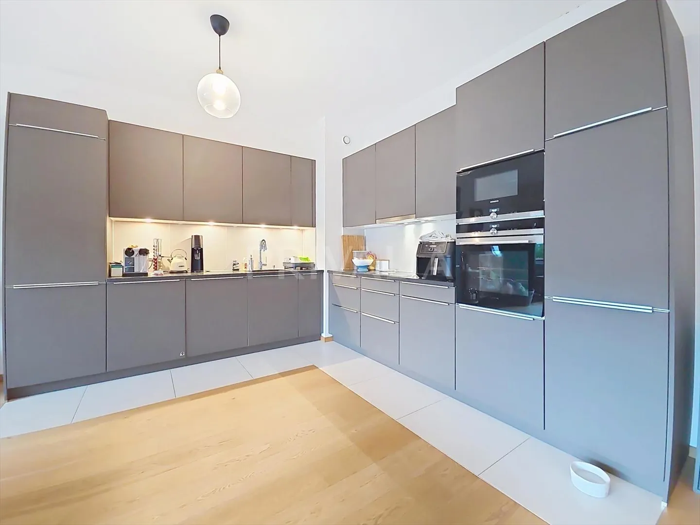 Bel appartement contemporain de 5 pièces à deux pas du lac - Photo 4 sur 11