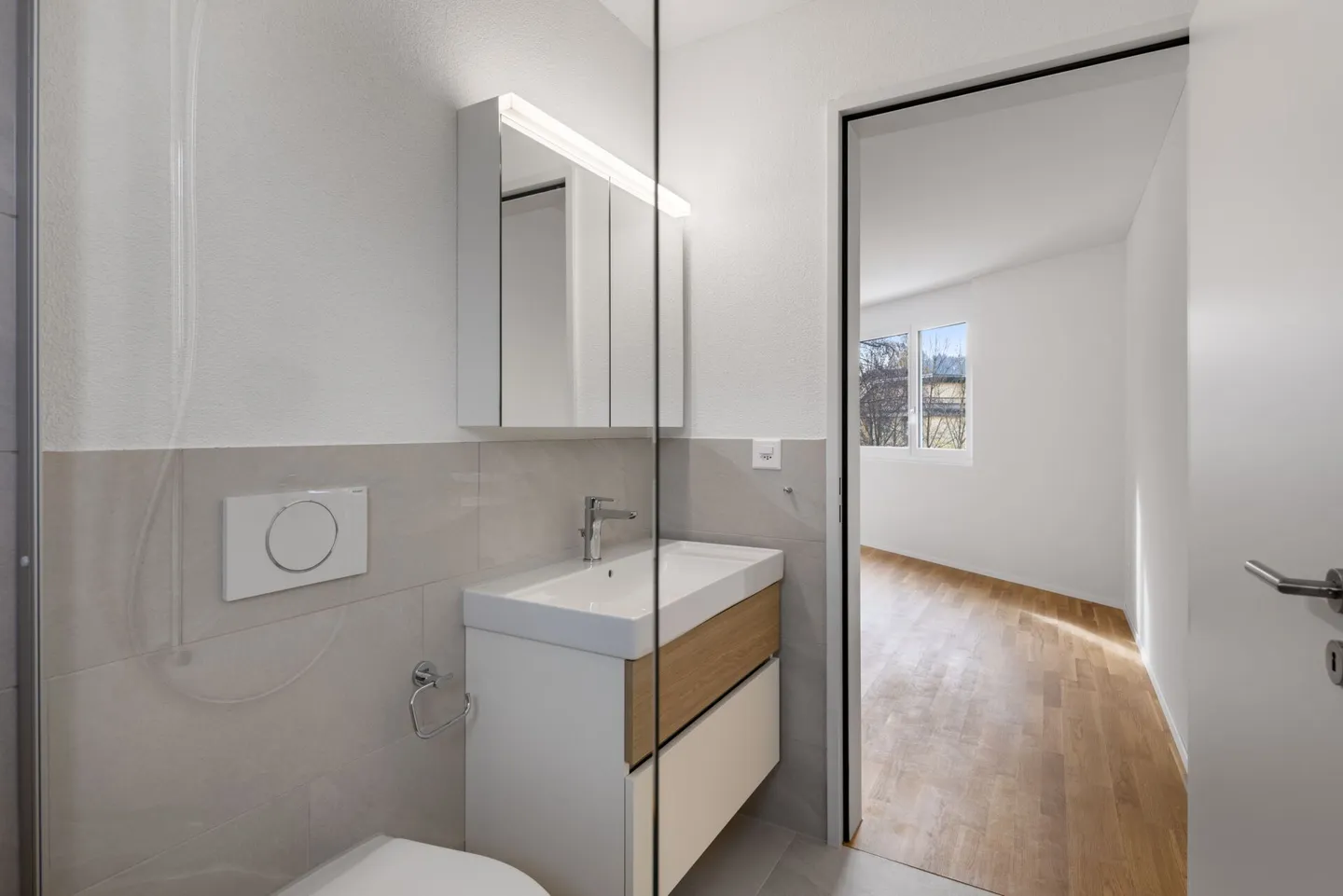 FIRST RENTAL - PENTHOUSE APARTMENT - CenterSeon² - Photo 19 of 25