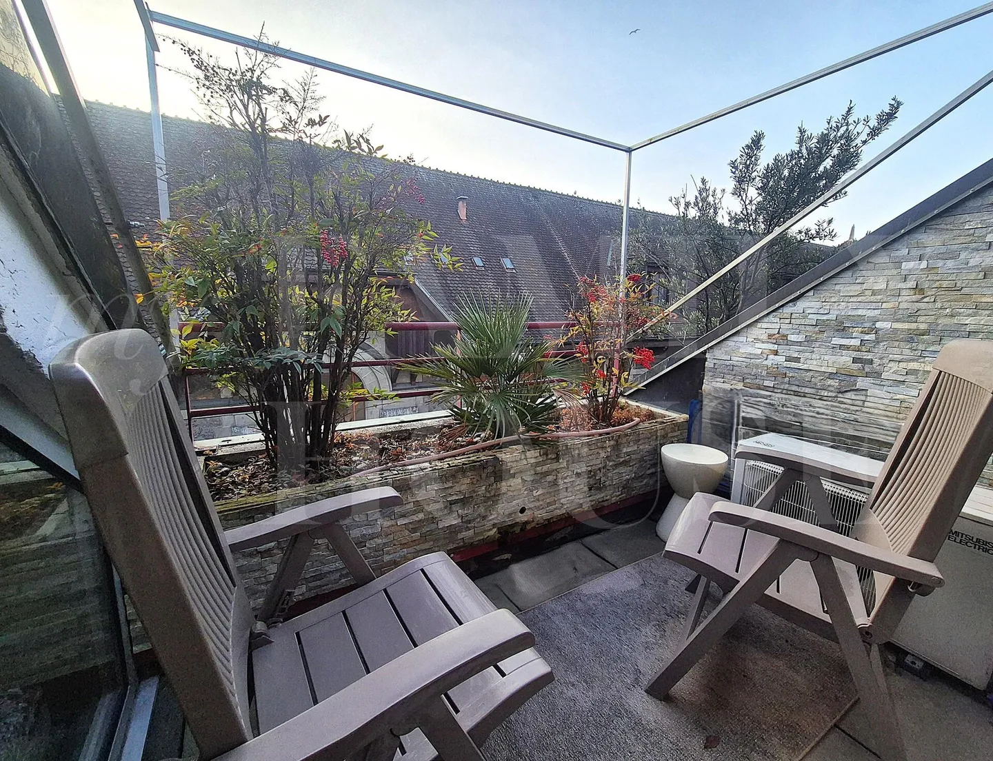 Very beautiful penthouse with terraces in the heart of the Eaux-Vives district - Photo 2 of 6