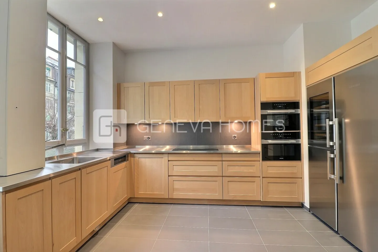 Magnificent apartment in a prestigious building in Champel - Photo 4 of 9