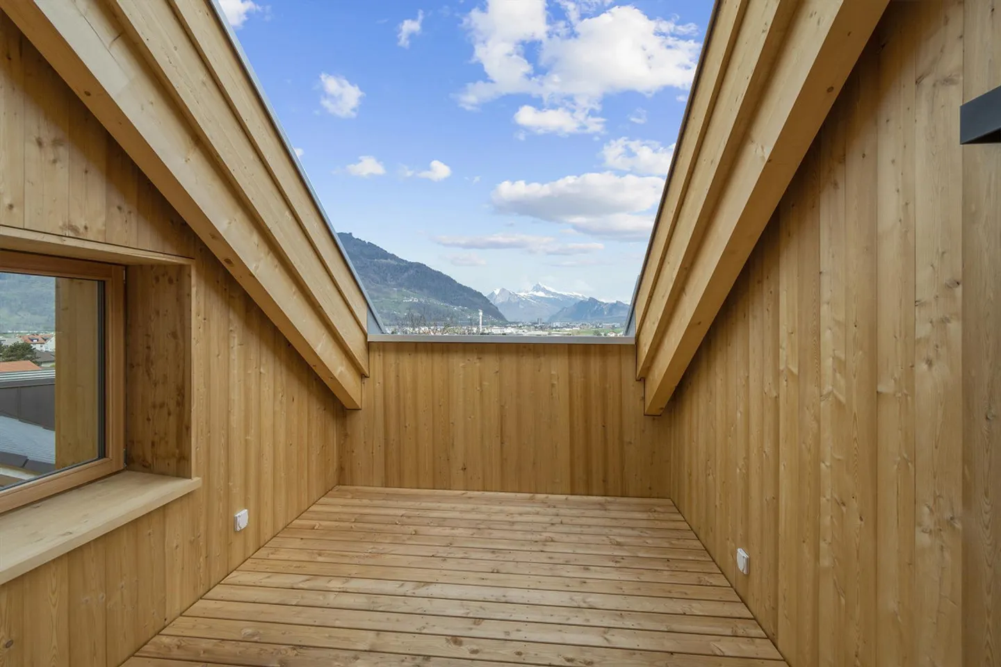 Beautiful Maisonette - Photo 7 of 19