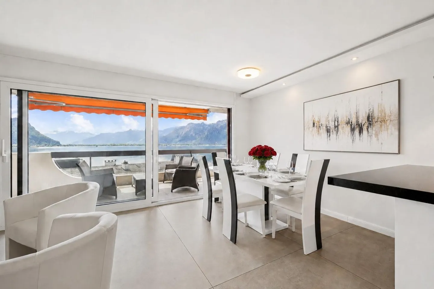 Appartamento con vista lago, 3,5 locali - Foto 2 di 4