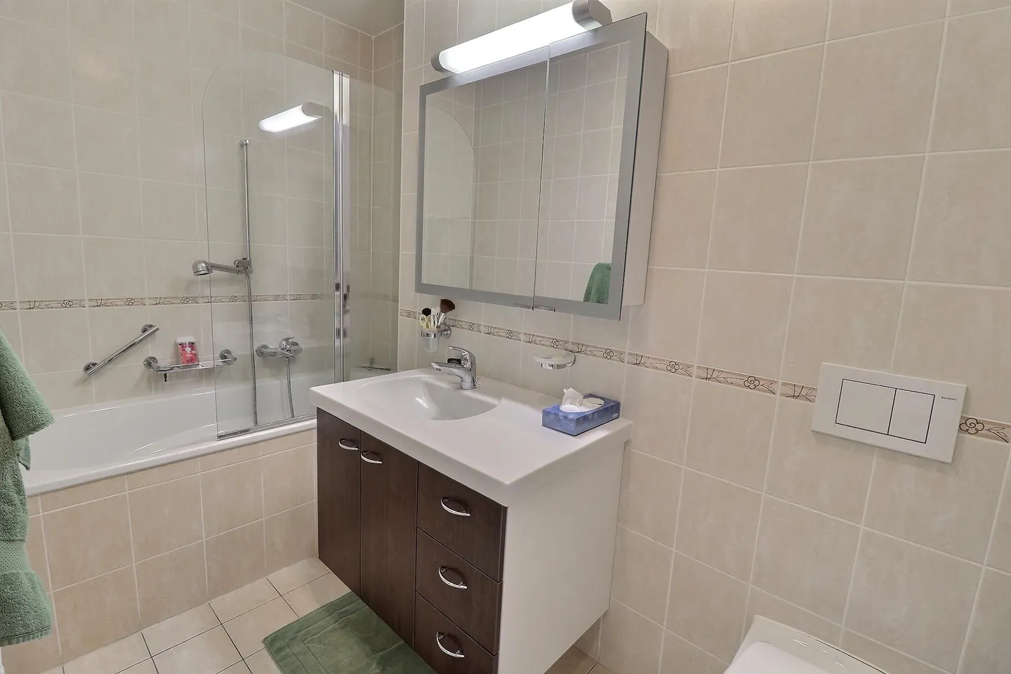 Charming Apartment in Vésenaz - Photo 9 of 13