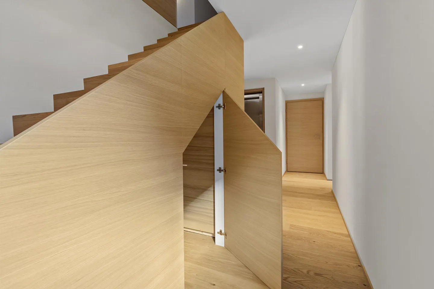 Beautiful Maisonette - Photo 12 of 19