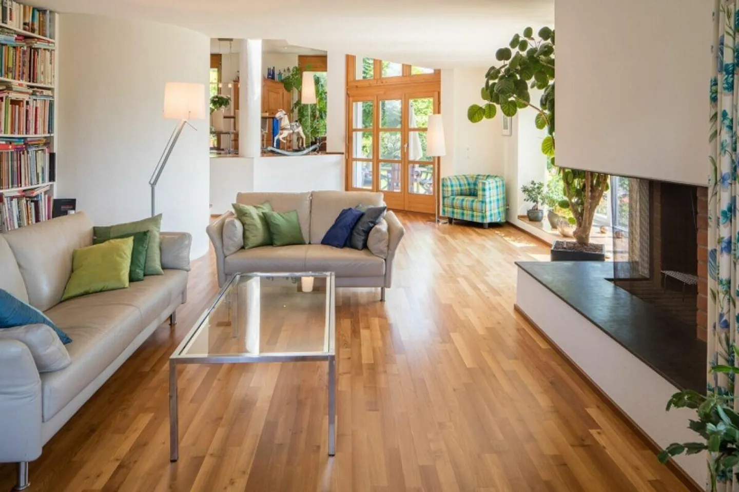 8½-Room Single-Family House with Double Garage and Garden House - Photo 3 of 8