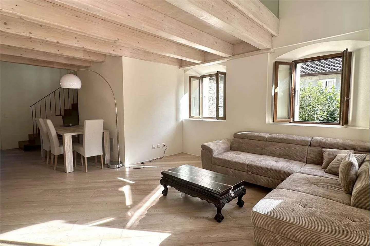 Duplex elegante di 2,5 stanze nel centro storico - Foto 1 di 13