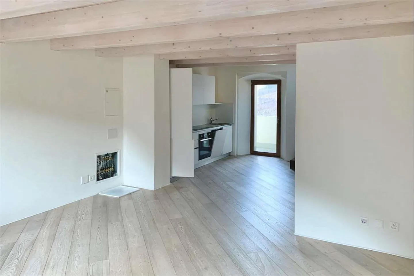 Duplex elegante di 2,5 stanze nel centro storico - Foto 2 di 13
