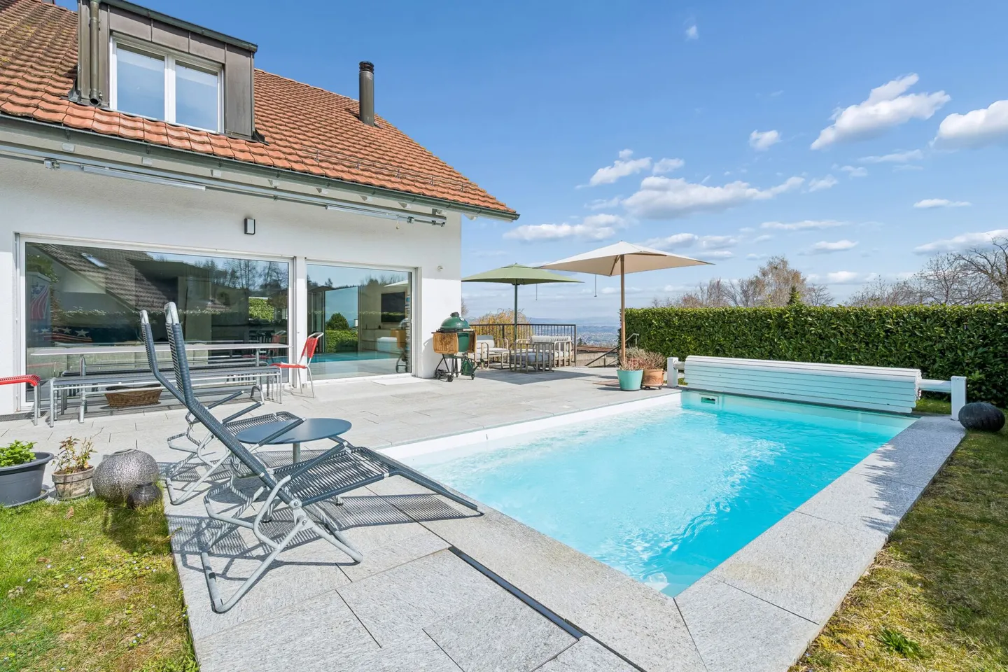 Charmantes Einfamilienhaus mit Pool - Foto 1 von 3