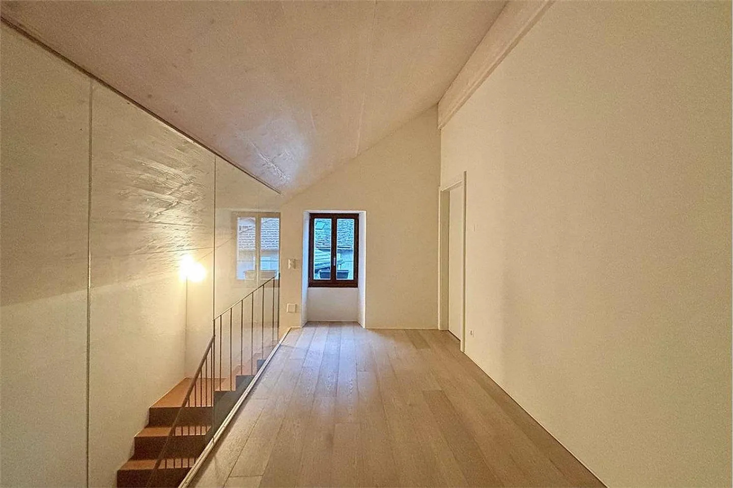 Duplex elegante di 2,5 stanze nel centro storico - Foto 8 di 13