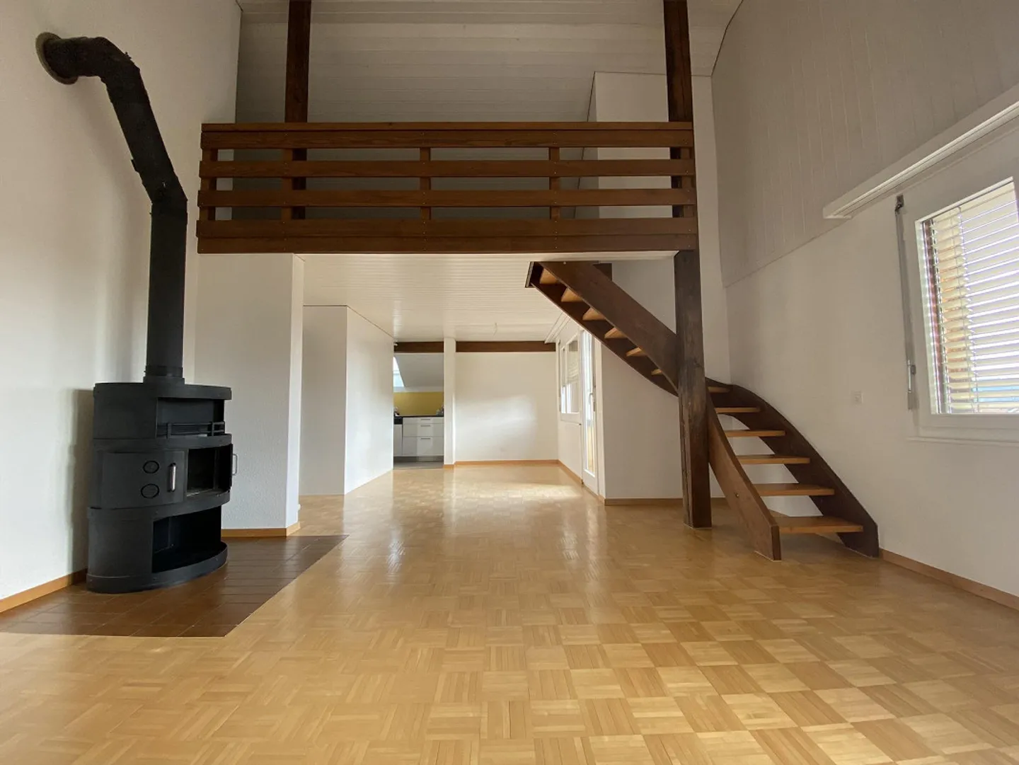 Vivere con charme 2,5 stanze con galleria e camino - Foto 2 di 9