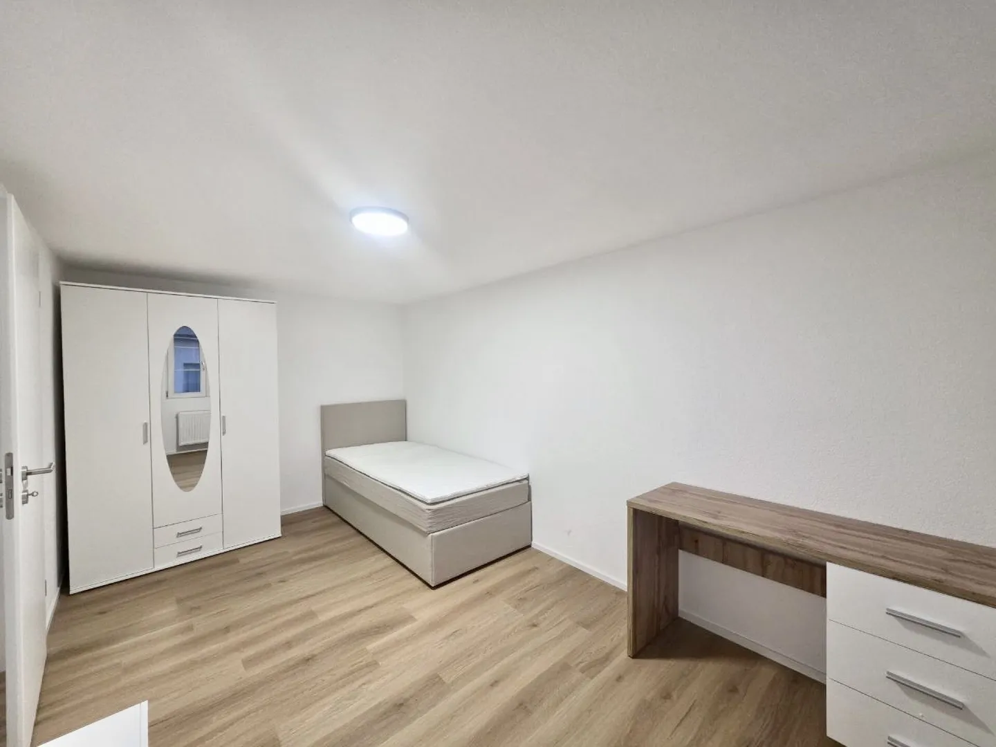 First rental after complete renovation of the apartment building - Photo 3 of 5