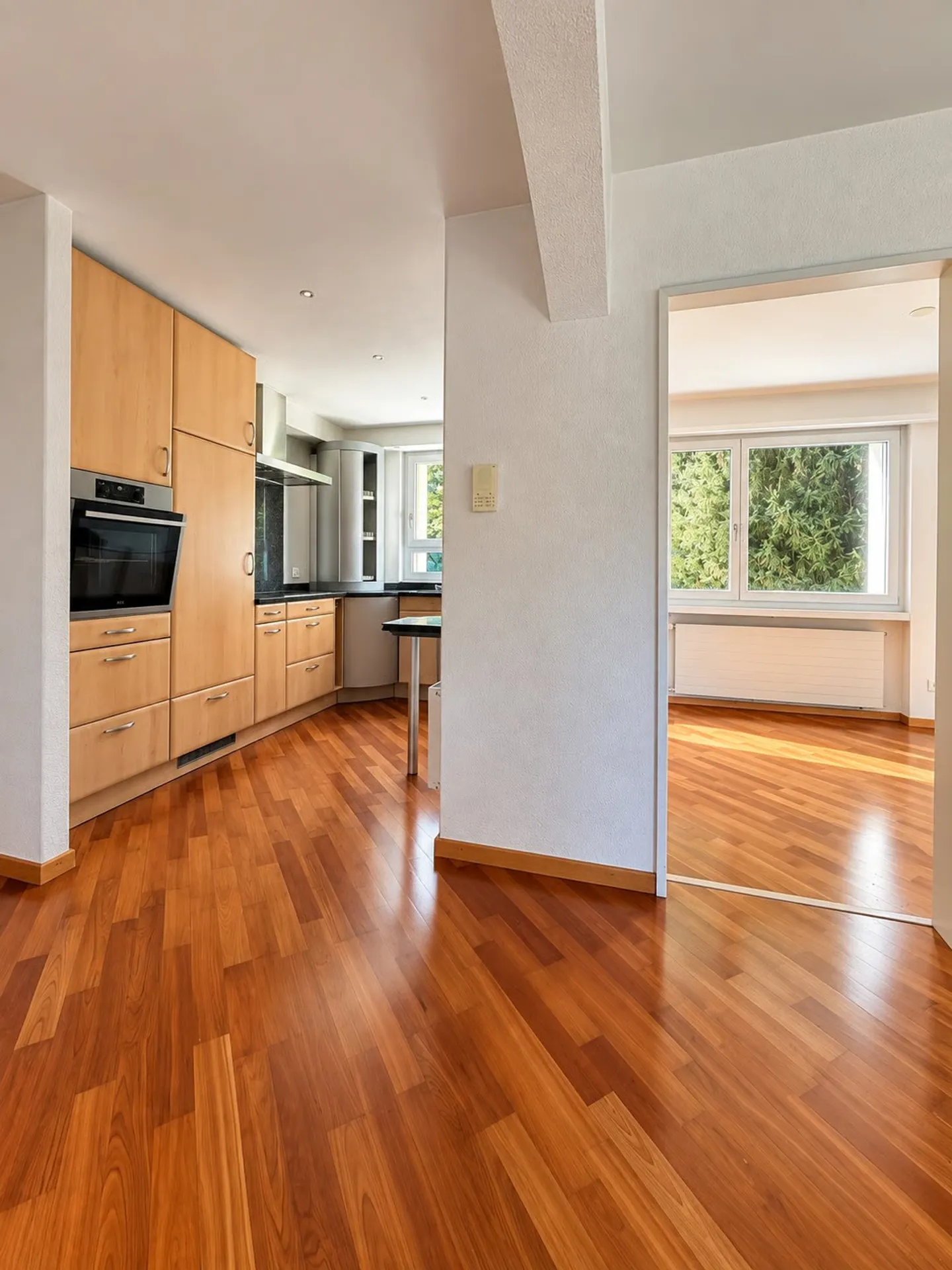 3.5-room condominium with lake and panoramic view in Meilen - Photo 8 of 13