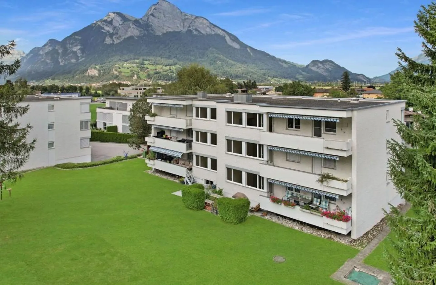 Appartamento 4,5 locali con camino e vista su Gonzen e Pizol - Foto 1 di 12
