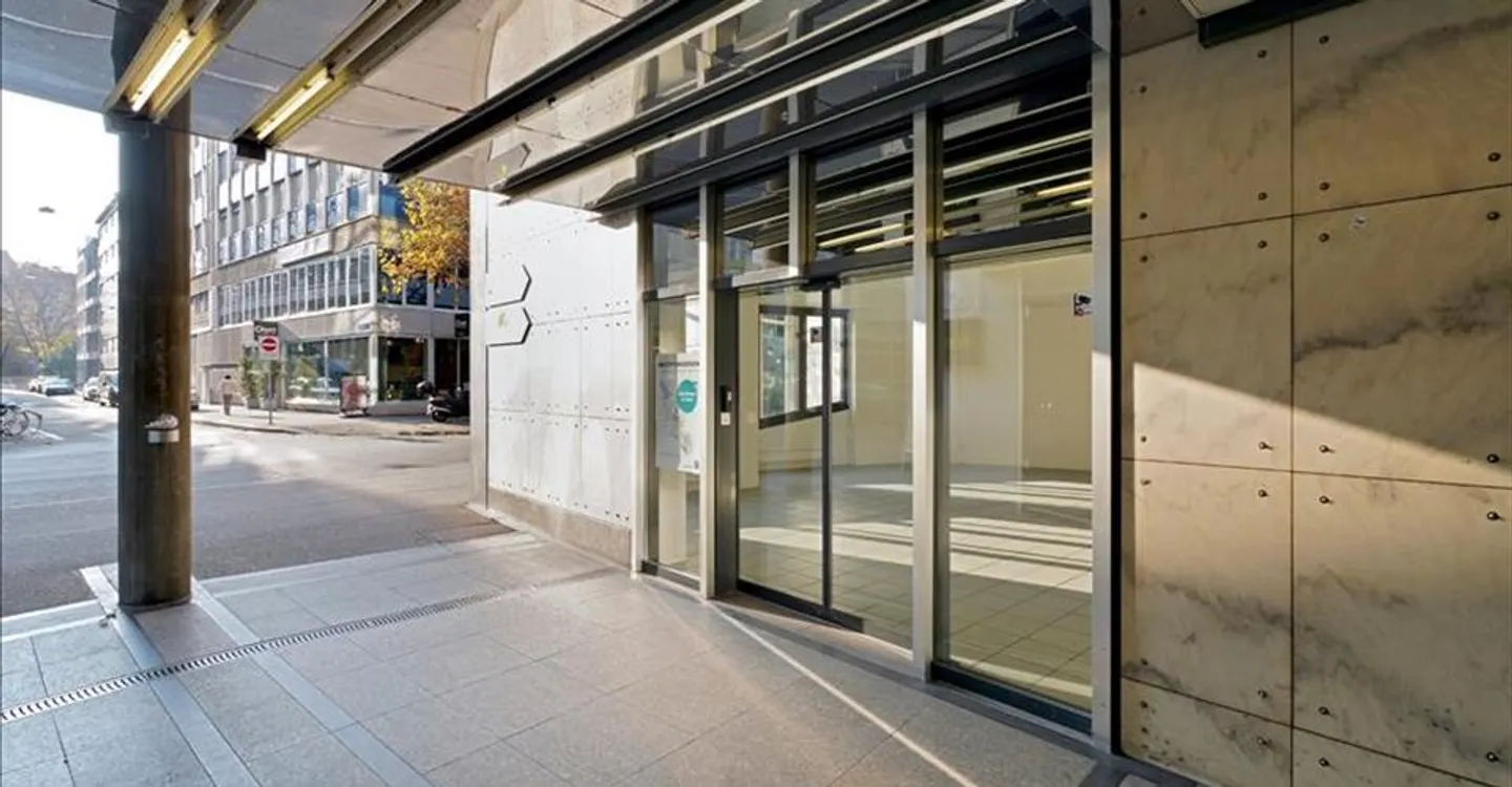 Versatile Retail Space - Ideal for Sales, Practices, Workshops - Photo 3 of 7