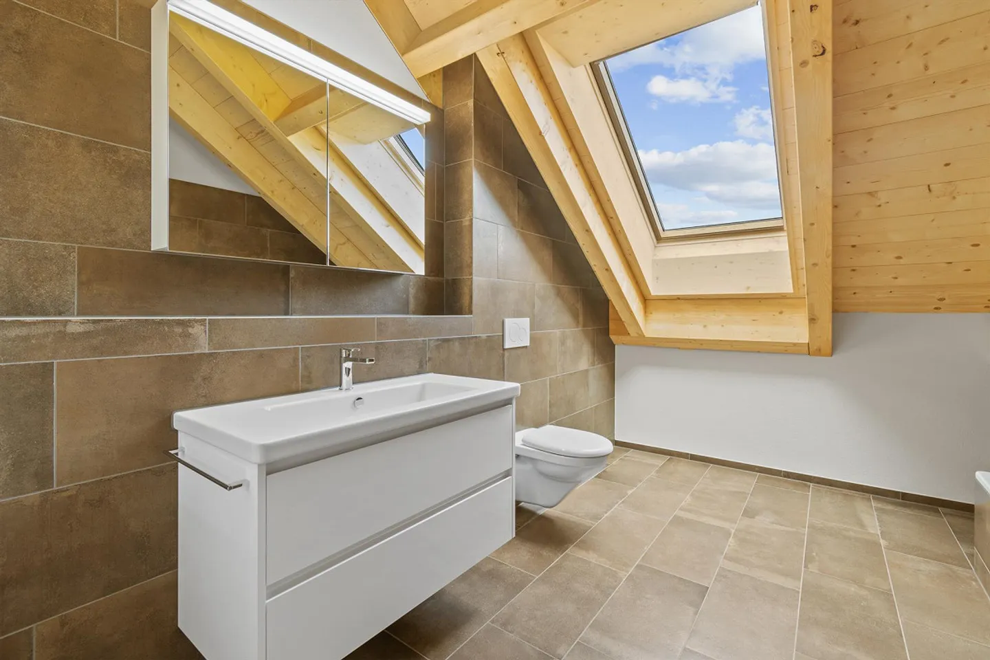 Beautiful Maisonette - Photo 16 of 19