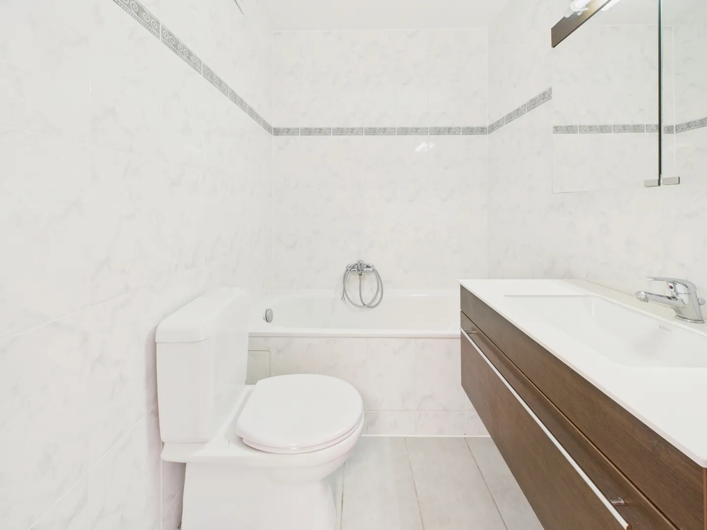 Bright and renovated duplex - A modern and comfortable living space_ Casatax - Photo 9 of 12