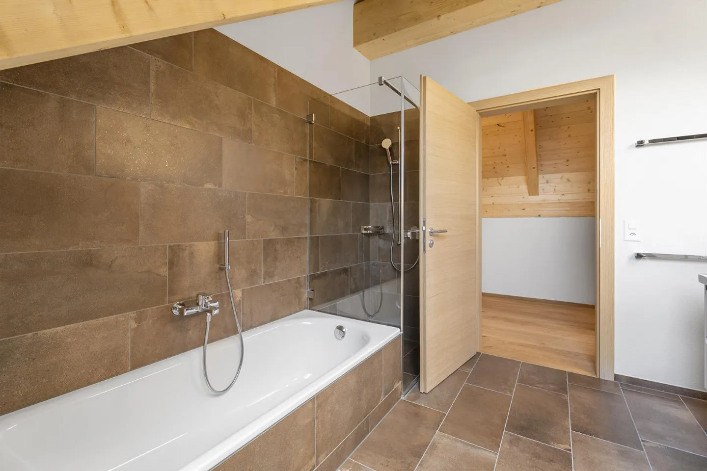 Beautiful Maisonette - Photo 17 of 19