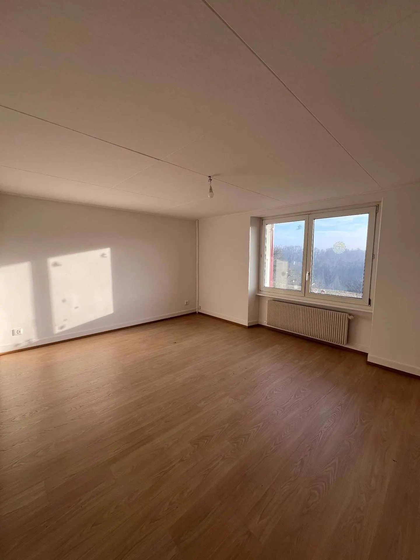 Bel Appartement avec Balcon - Photo 3 sur 5