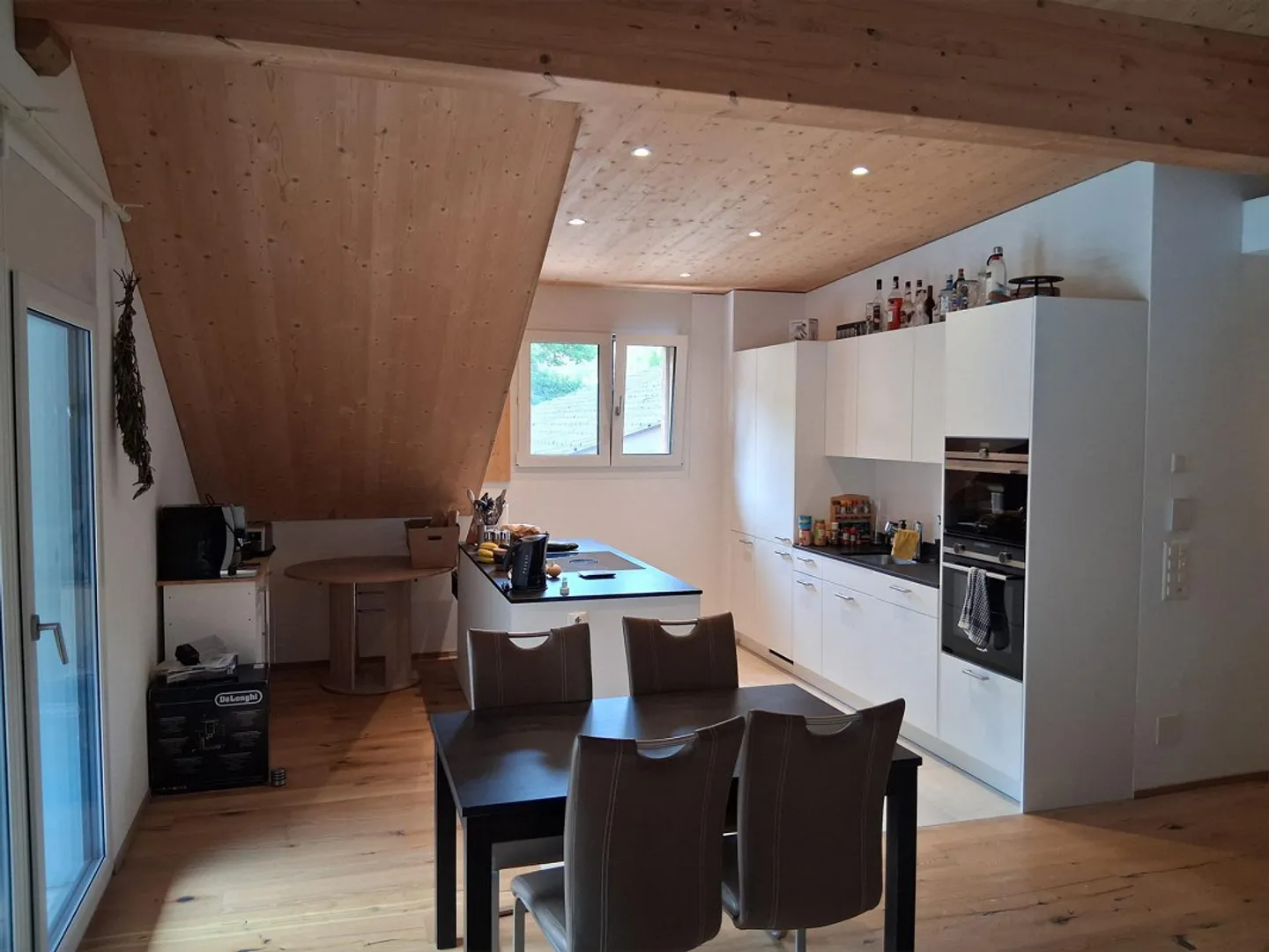 Charmante Dachwohnung in Grabs - Foto 1 von 16
