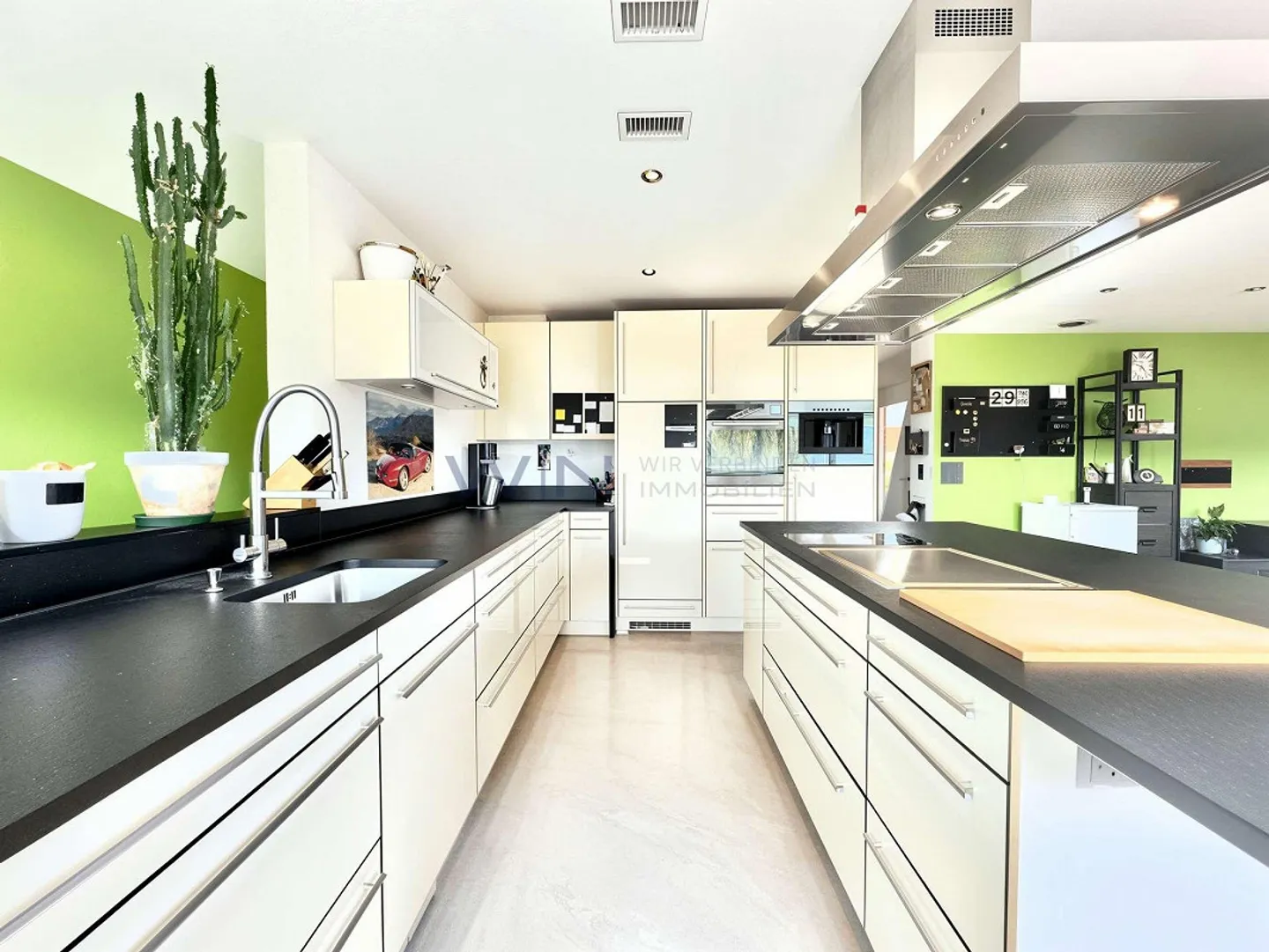 Charmantes Familienhaus mit Pool - Foto 3 von 8