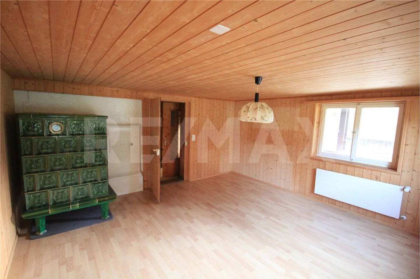 Terreno edificabile e terreno agricolo con casa unifamiliare con appartamento e annessi - Foto 9 di 10