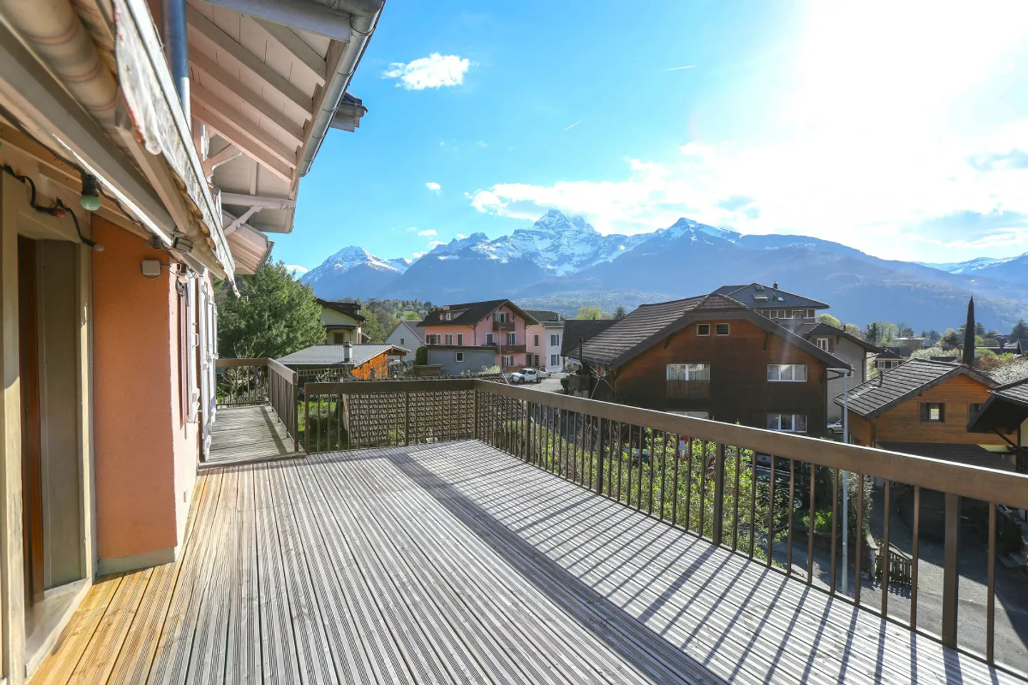 Maison de 2 appartements 3,5 pièces + 1 studio, Grand potentiel ! - Foto 4 von 14